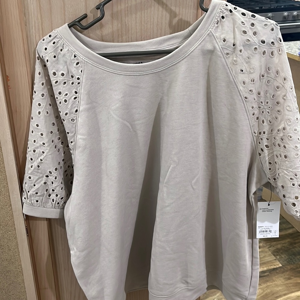 Short sleeve sweatshirt